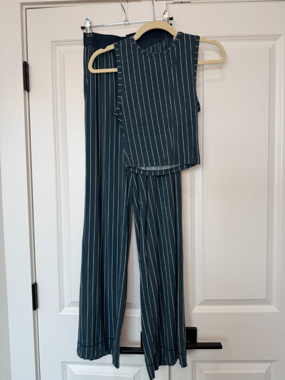 WeWoreWhat Navy Cream Muscle Tank S & Wide Leg Pants XS Set